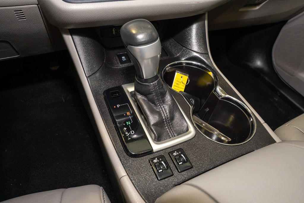 used 2016 Toyota Highlander car, priced at $16,166