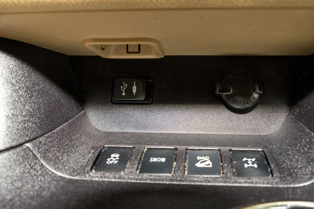 used 2015 Toyota Highlander car, priced at $13,833