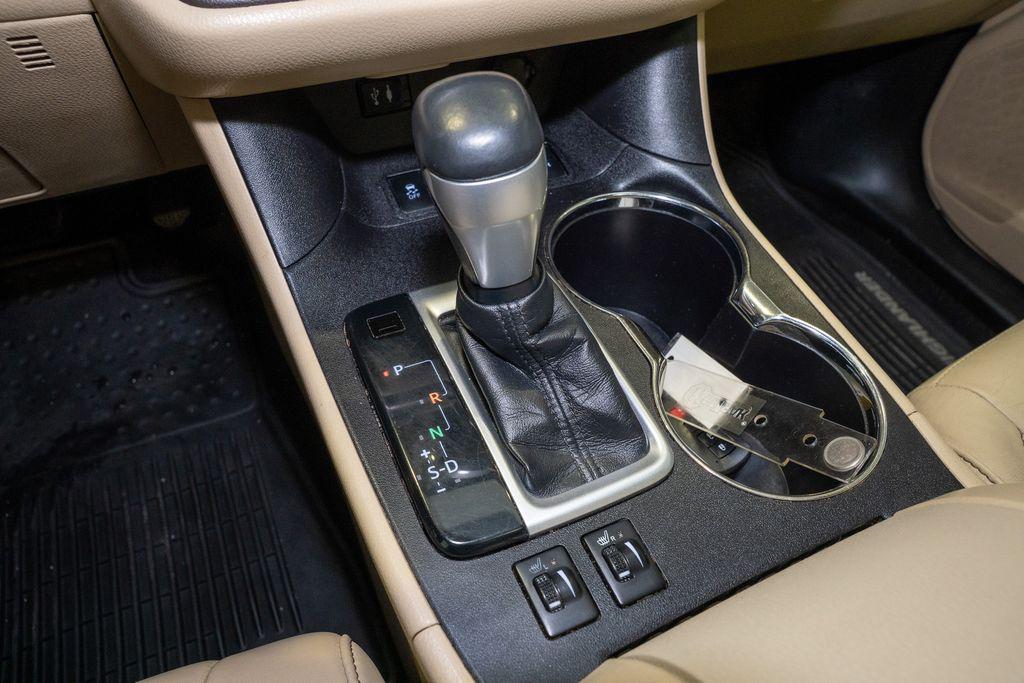 used 2015 Toyota Highlander car, priced at $13,833