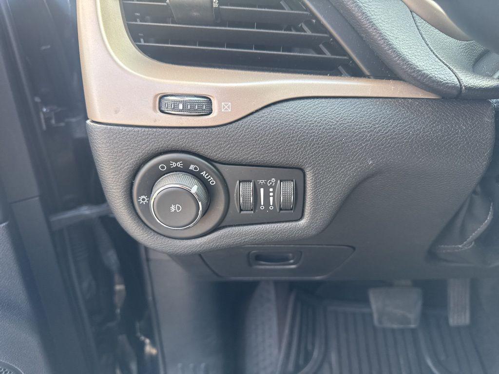 used 2017 Jeep Cherokee car, priced at $12,154