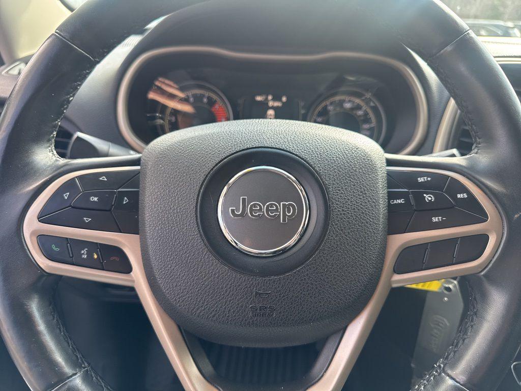 used 2017 Jeep Cherokee car, priced at $12,154