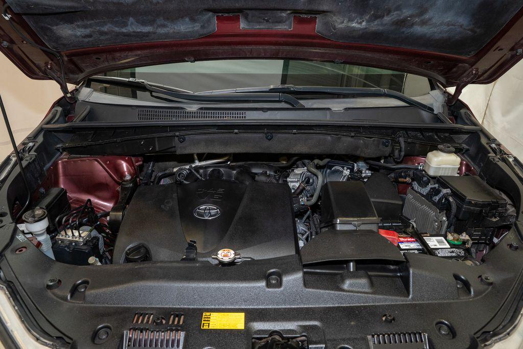 used 2018 Toyota Highlander car, priced at $18,429