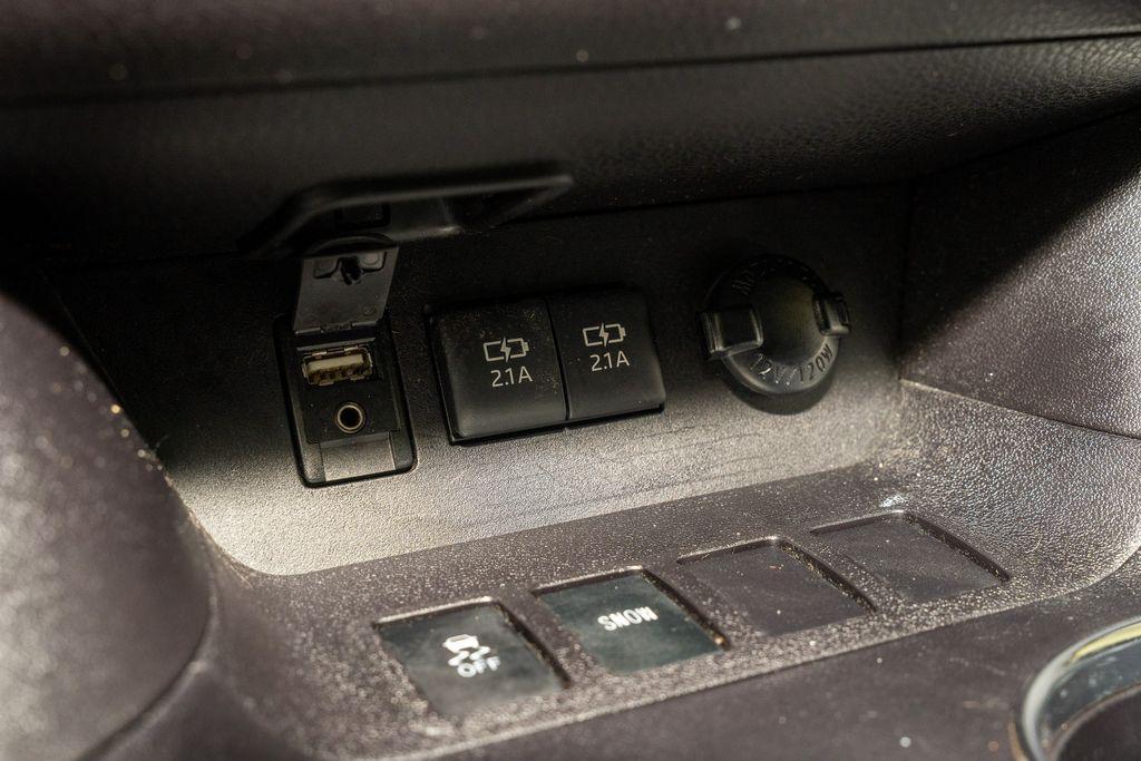 used 2018 Toyota Highlander car, priced at $18,429