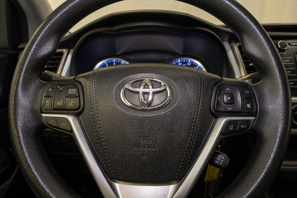 used 2018 Toyota Highlander car, priced at $18,429