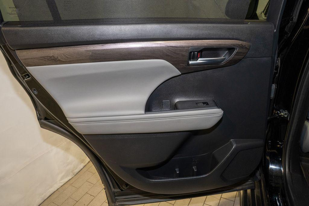 used 2023 Toyota Highlander car, priced at $33,936