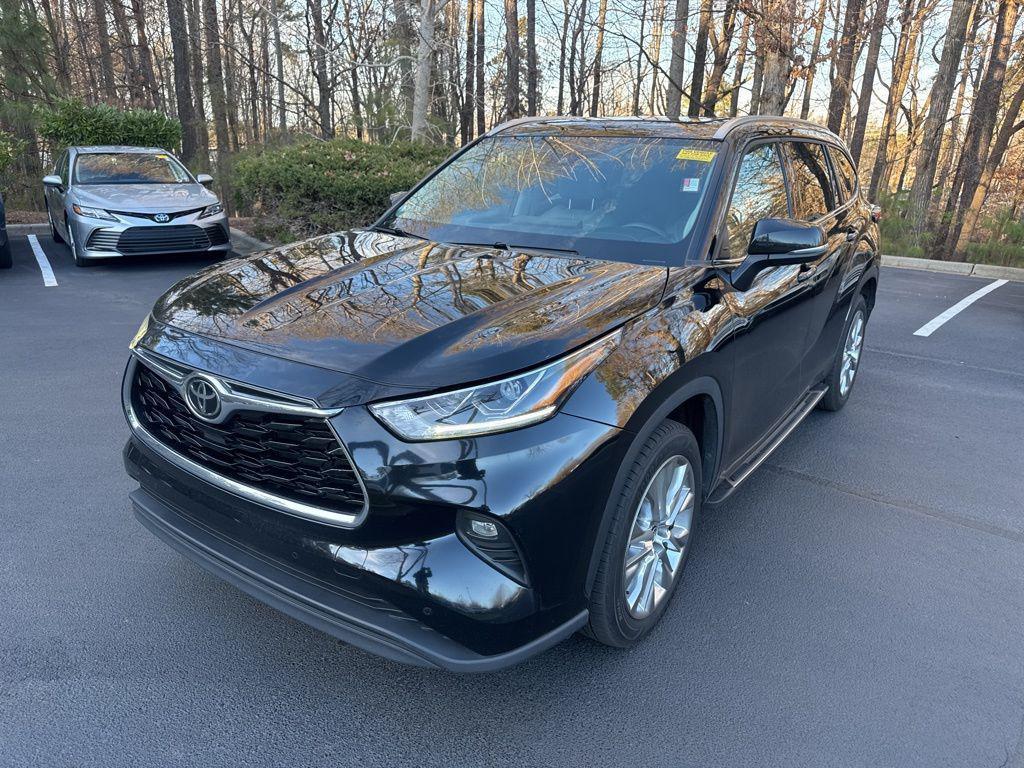 used 2023 Toyota Highlander car, priced at $36,181