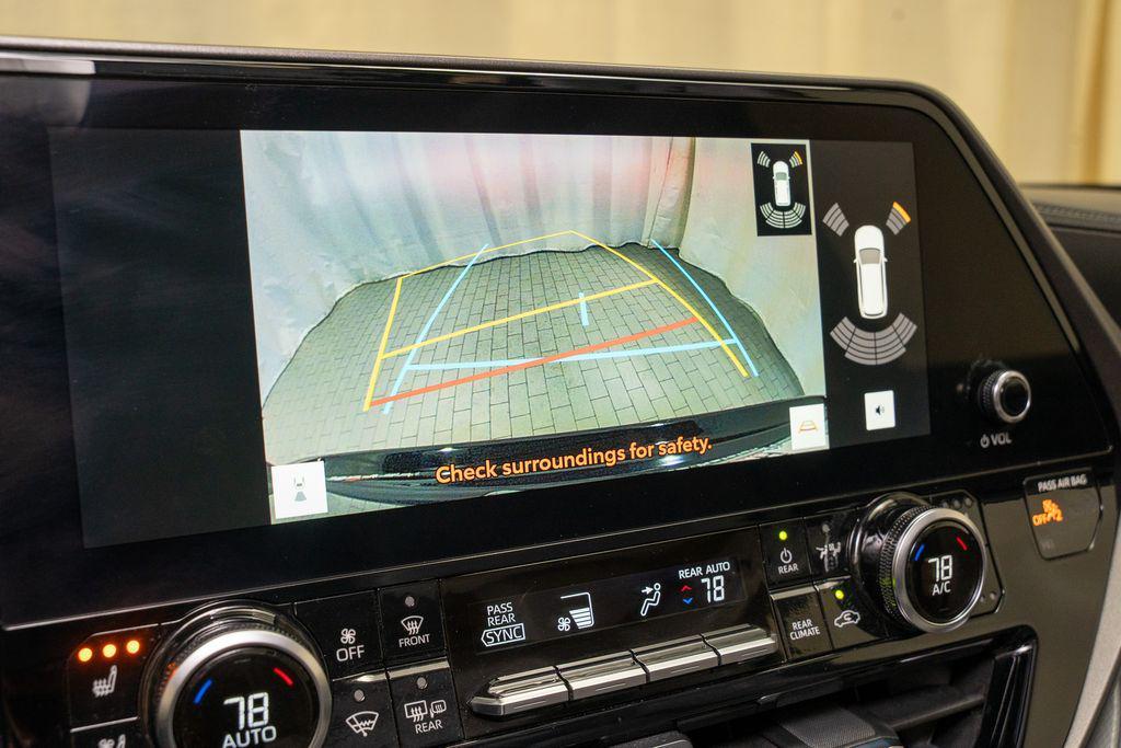 used 2023 Toyota Highlander car, priced at $33,936