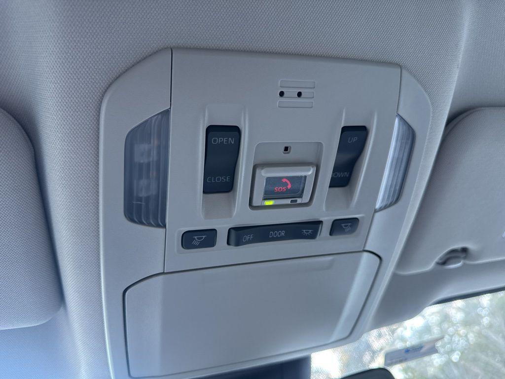 used 2023 Toyota Highlander car, priced at $36,181