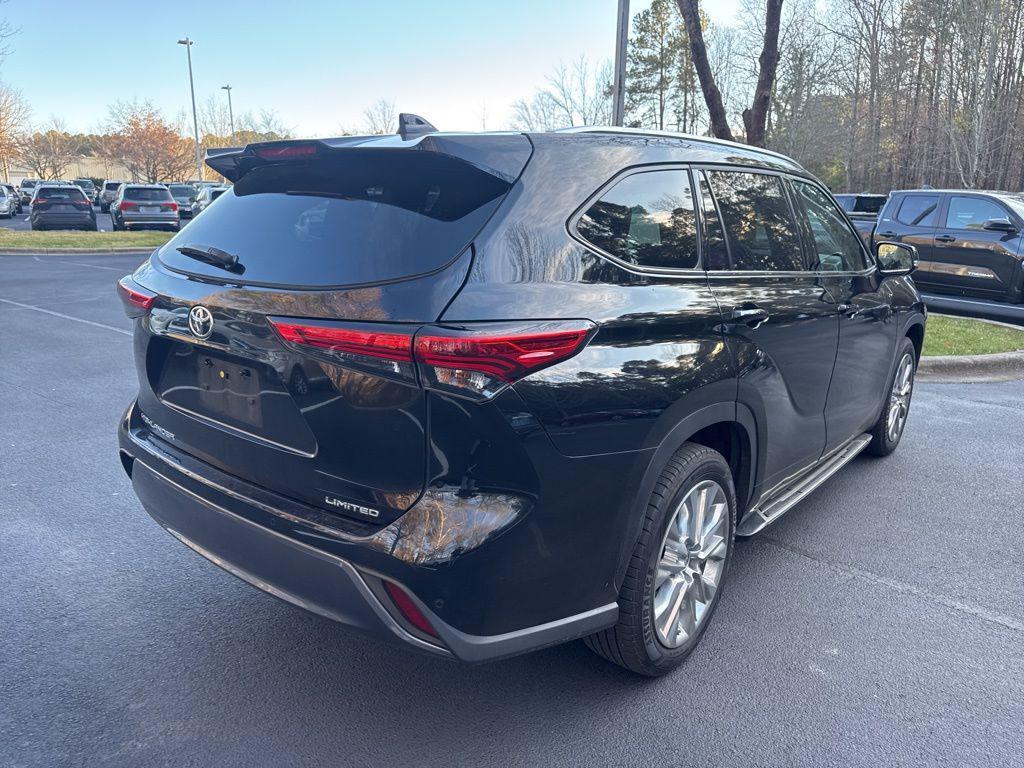 used 2023 Toyota Highlander car, priced at $36,181
