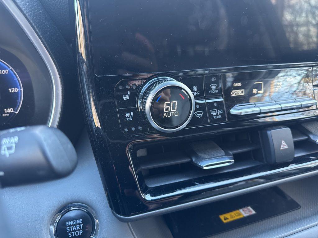 used 2023 Toyota Highlander car, priced at $36,181