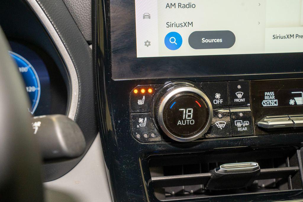 used 2023 Toyota Highlander car, priced at $33,936