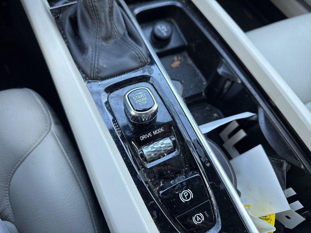 used 2019 Volvo V60 car