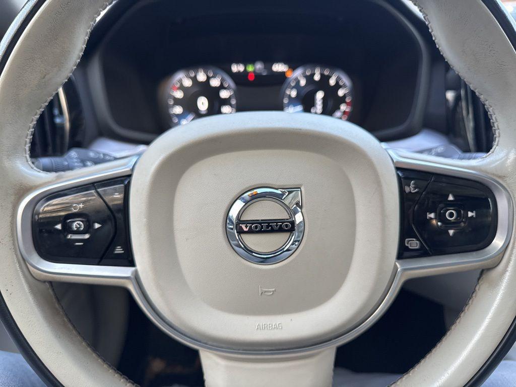 used 2019 Volvo V60 car