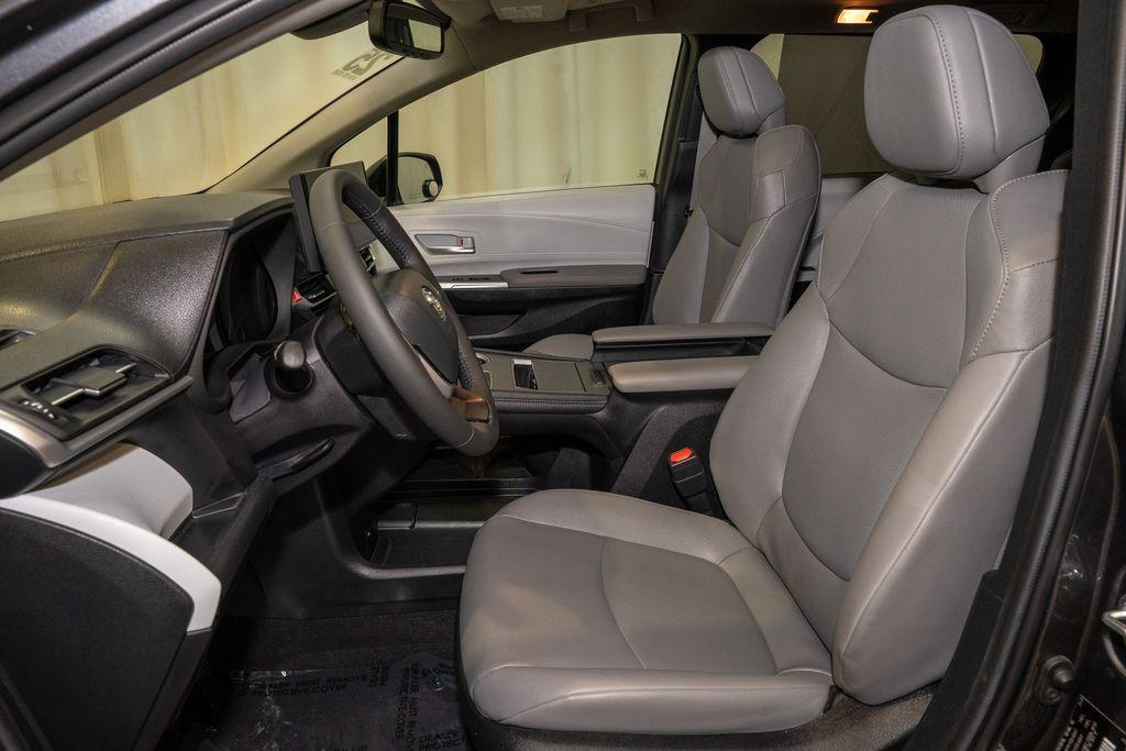 used 2025 Toyota Sienna car, priced at $45,722