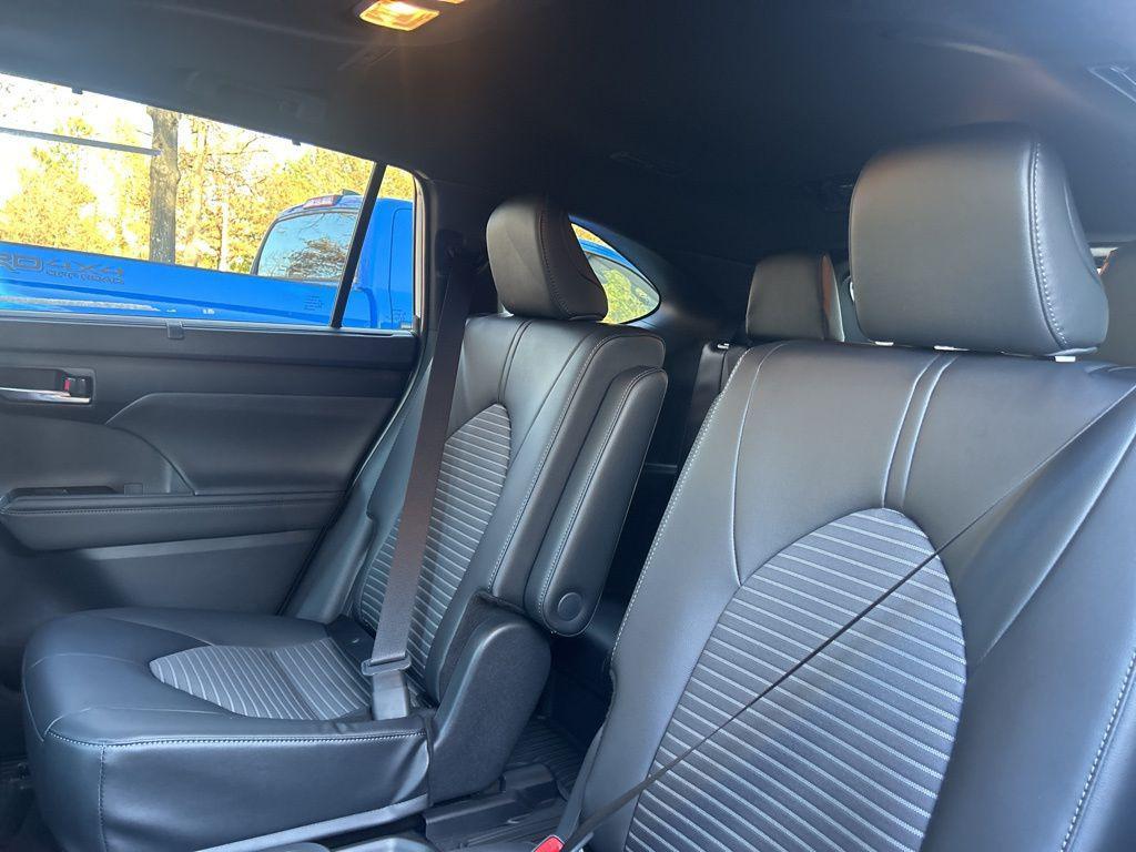 new 2026 Toyota Highlander car, priced at $52,038