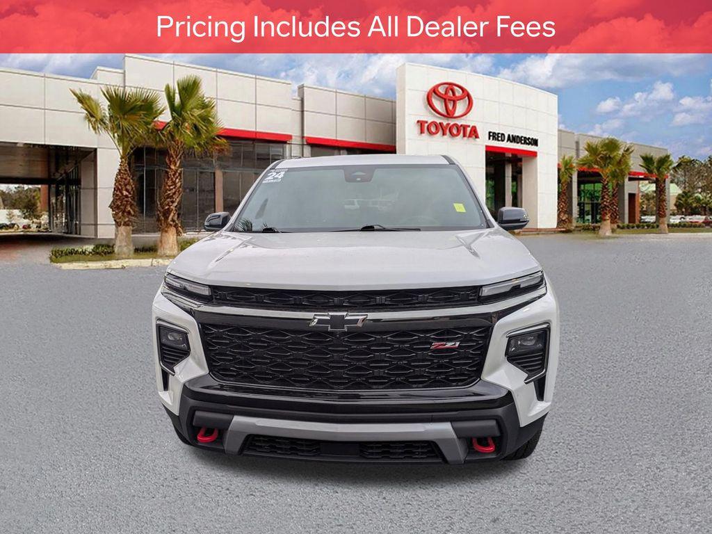used 2024 Chevrolet Traverse car, priced at $43,371