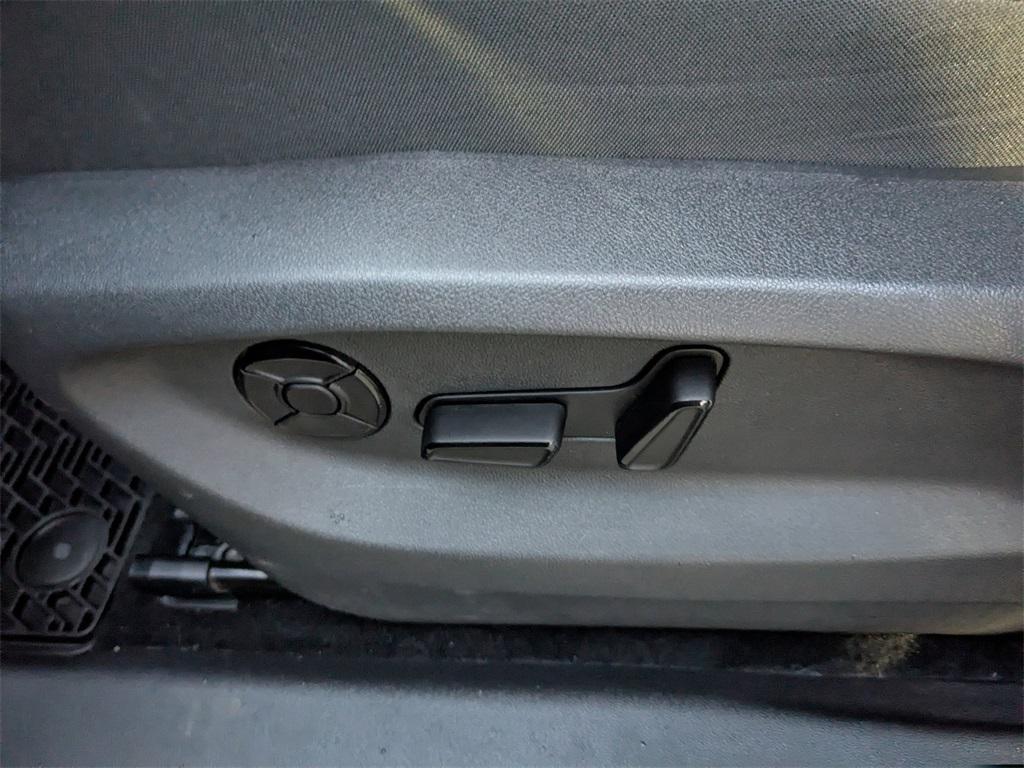 used 2025 Volkswagen Tiguan car, priced at $27,991