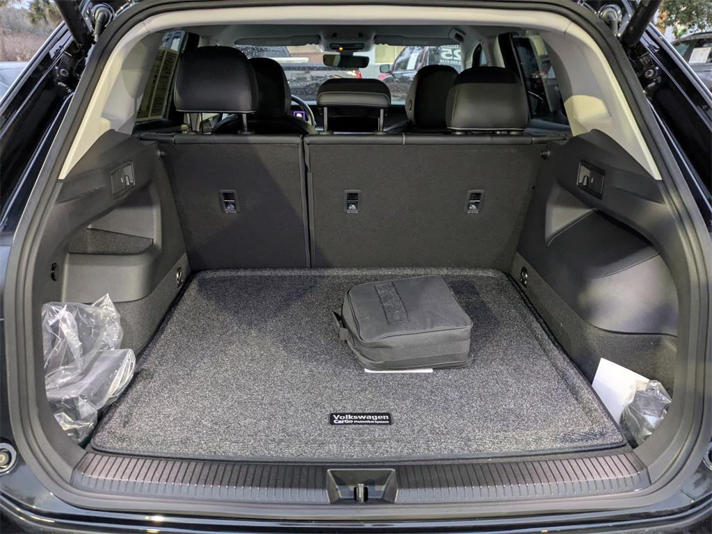 used 2025 Volkswagen Tiguan car, priced at $27,991