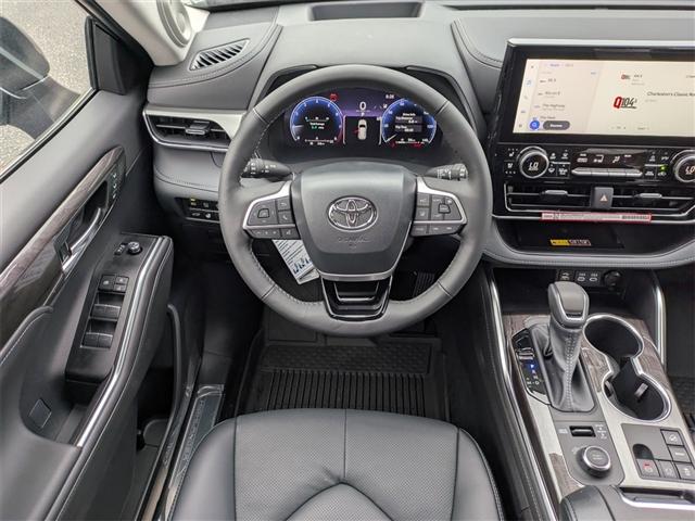 new 2026 Toyota Highlander car, priced at $56,726