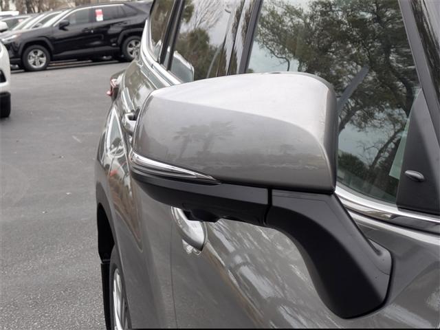 new 2026 Toyota Highlander car, priced at $56,726