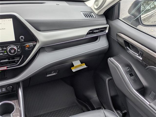 new 2026 Toyota Highlander car, priced at $56,726
