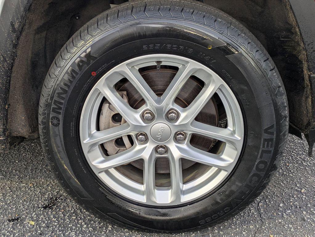 used 2023 Jeep Grand Cherokee L car, priced at $23,691