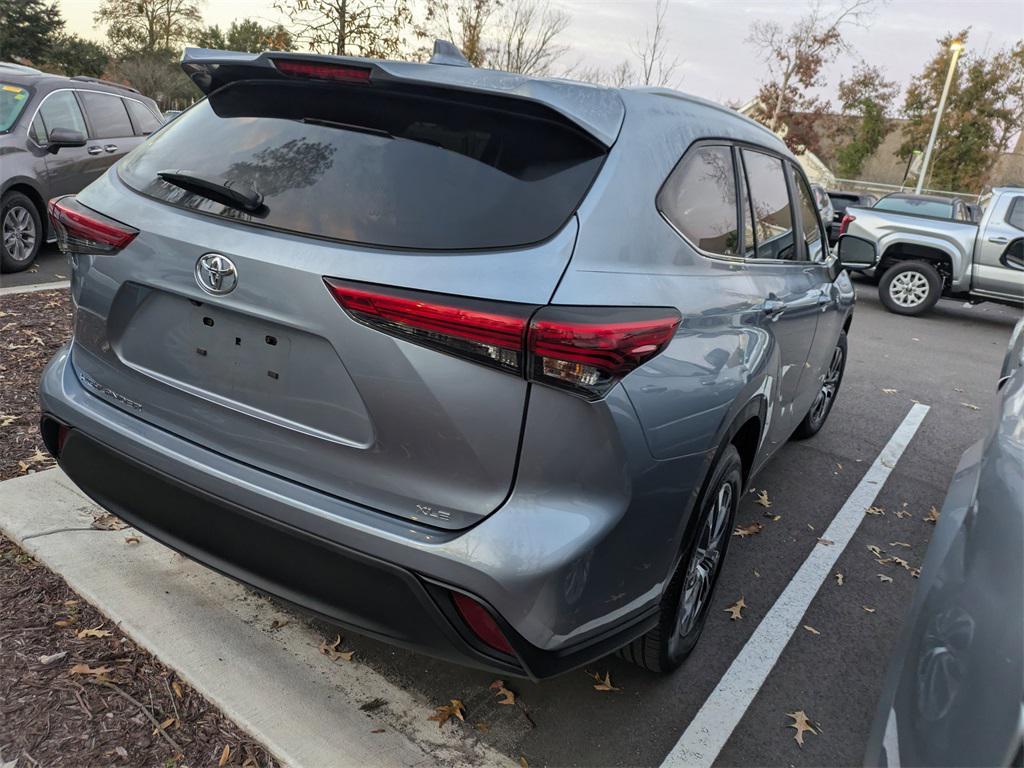 used 2023 Toyota Highlander car, priced at $38,991