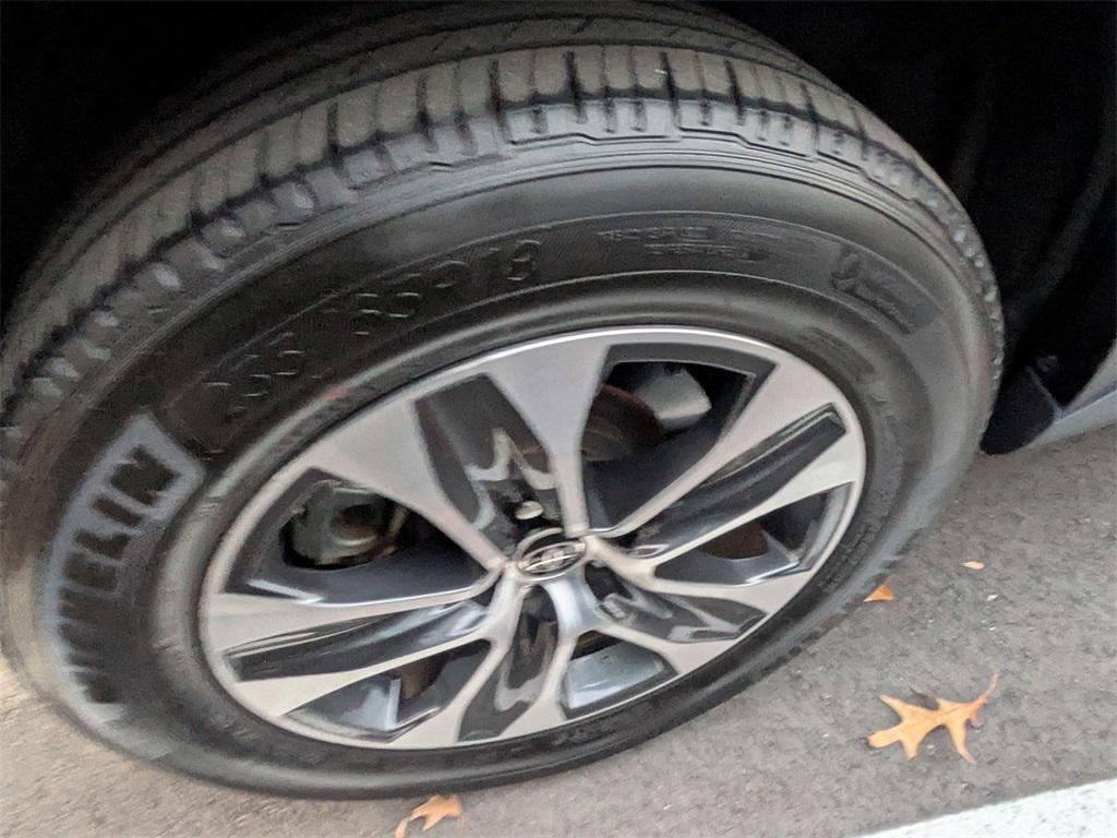 used 2023 Toyota Highlander car, priced at $38,991