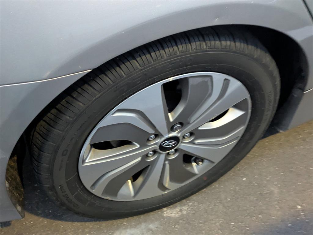 used 2013 Hyundai Sonata Hybrid car, priced at $7,491
