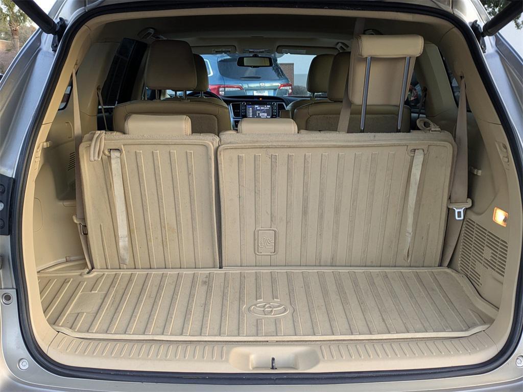 used 2015 Toyota Highlander car, priced at $13,591