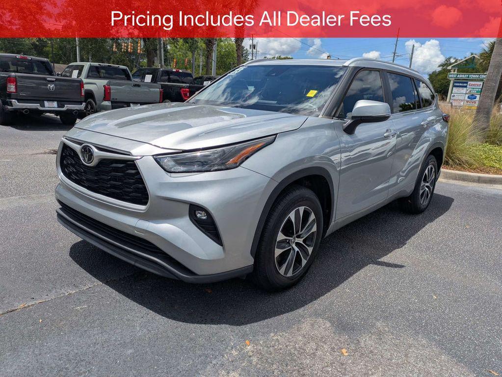 used 2023 Toyota Highlander car, priced at $38,671