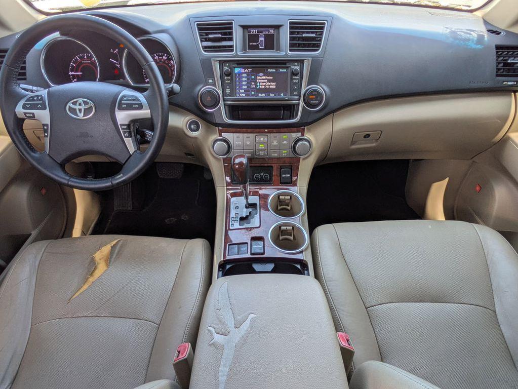 used 2013 Toyota Highlander car, priced at $11,291