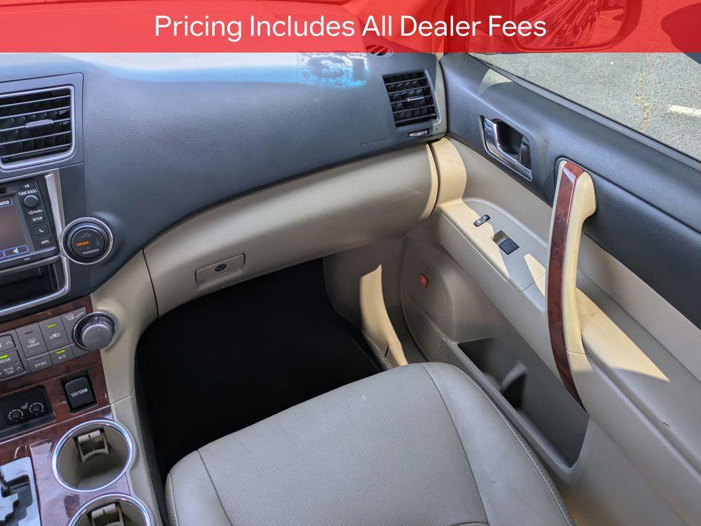 used 2013 Toyota Highlander car, priced at $11,071