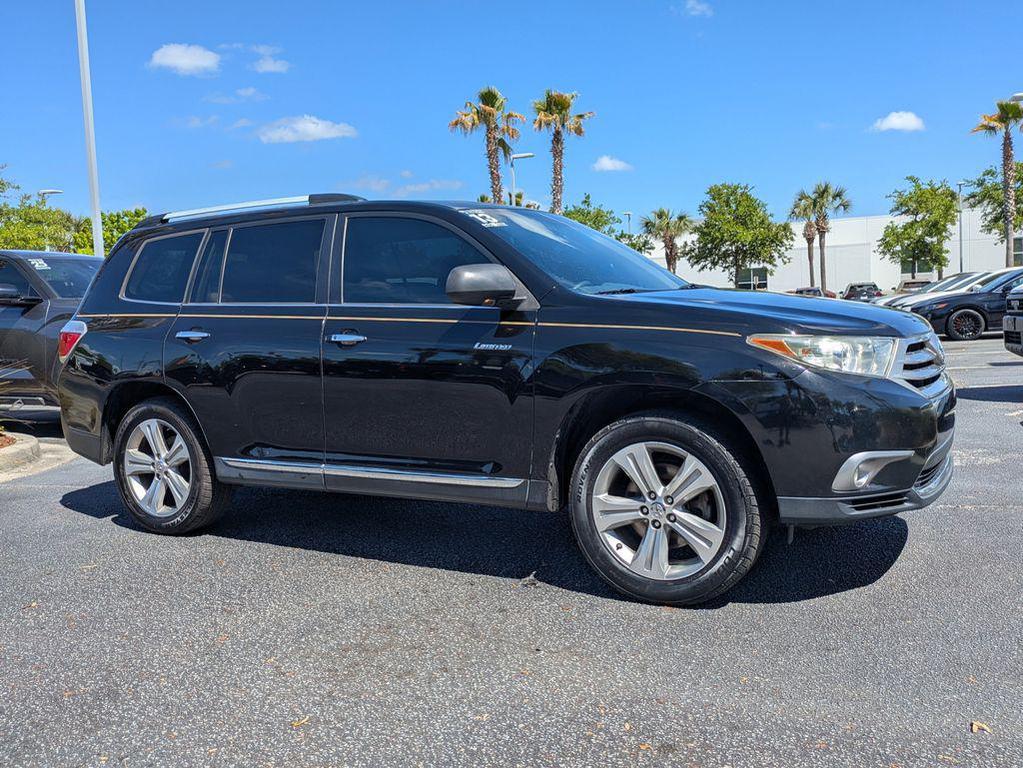 used 2013 Toyota Highlander car, priced at $11,291
