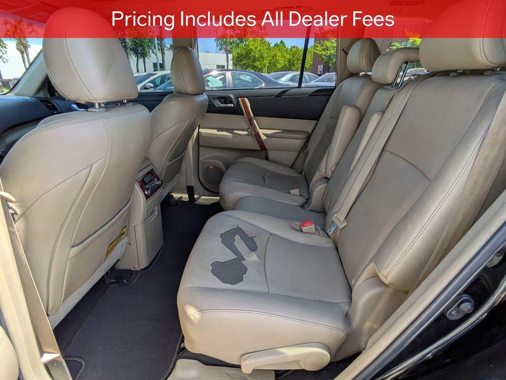 used 2013 Toyota Highlander car, priced at $11,071