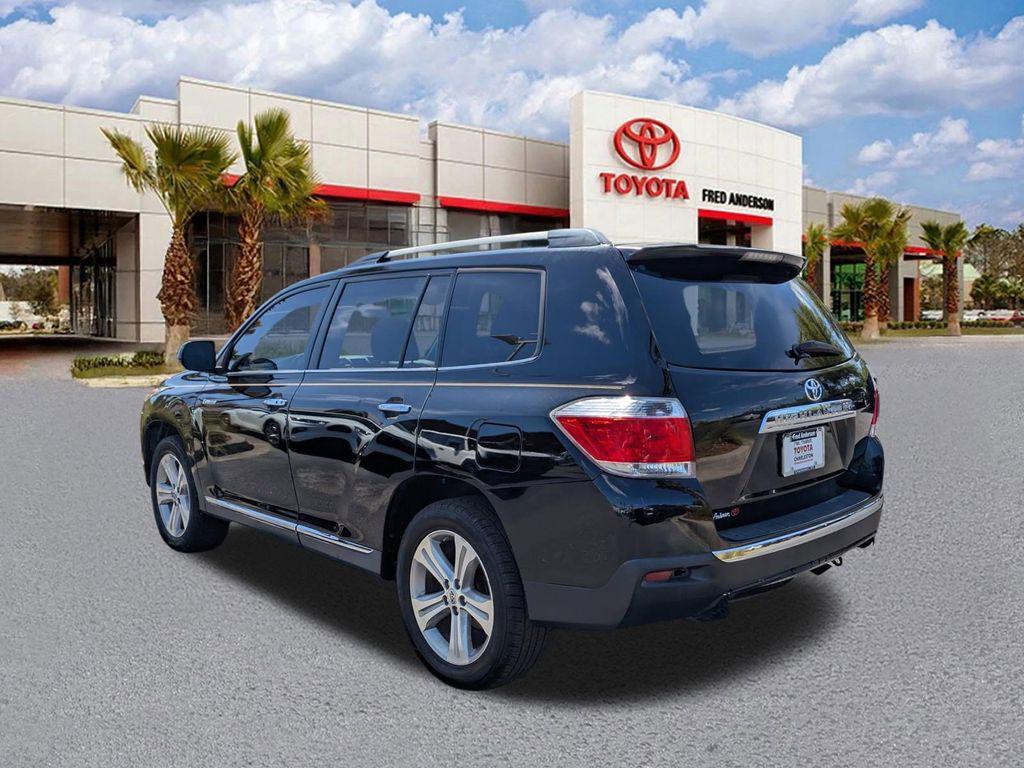 used 2013 Toyota Highlander car, priced at $11,031