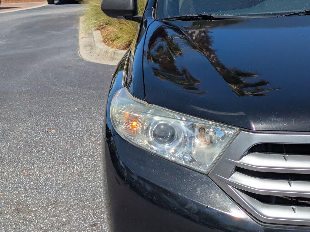 used 2013 Toyota Highlander car, priced at $11,291