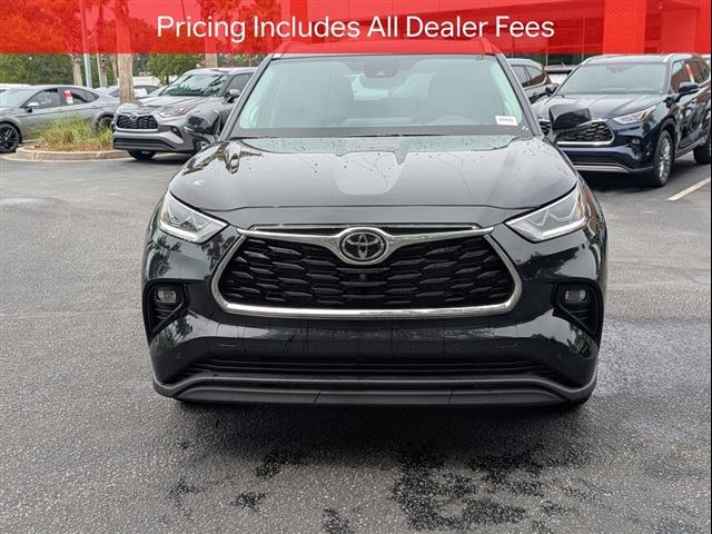 new 2026 Toyota Highlander Hybrid car, priced at $58,479