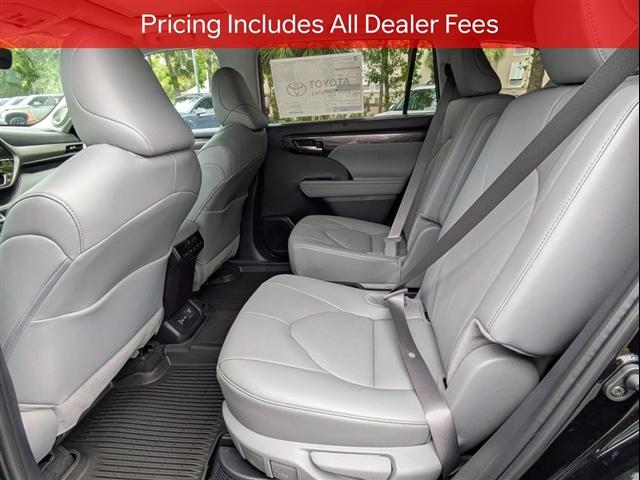 new 2026 Toyota Highlander Hybrid car, priced at $58,479