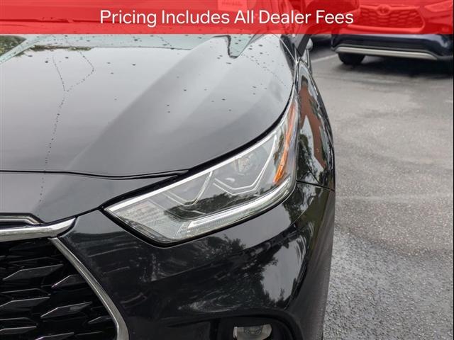 new 2026 Toyota Highlander Hybrid car, priced at $58,479