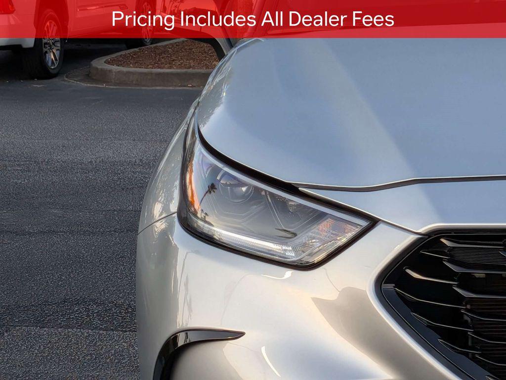 used 2023 Toyota Highlander car, priced at $38,131