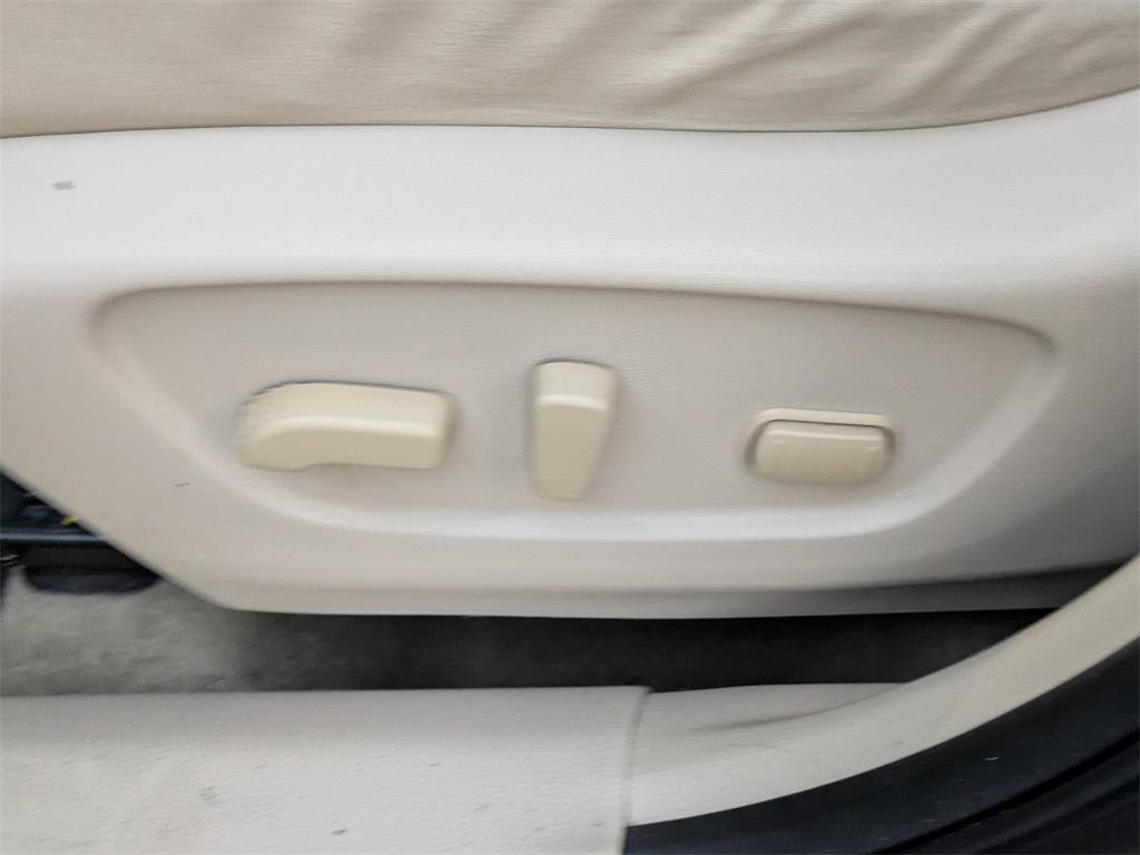 used 2015 Nissan Rogue car, priced at $10,291