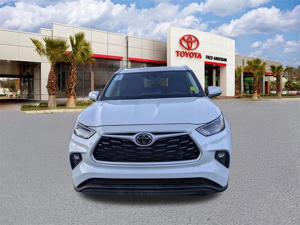 used 2023 Toyota Highlander car, priced at $33,291