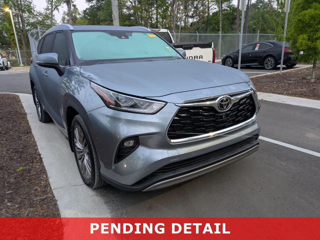 used 2022 Toyota Highlander car, priced at $42,891