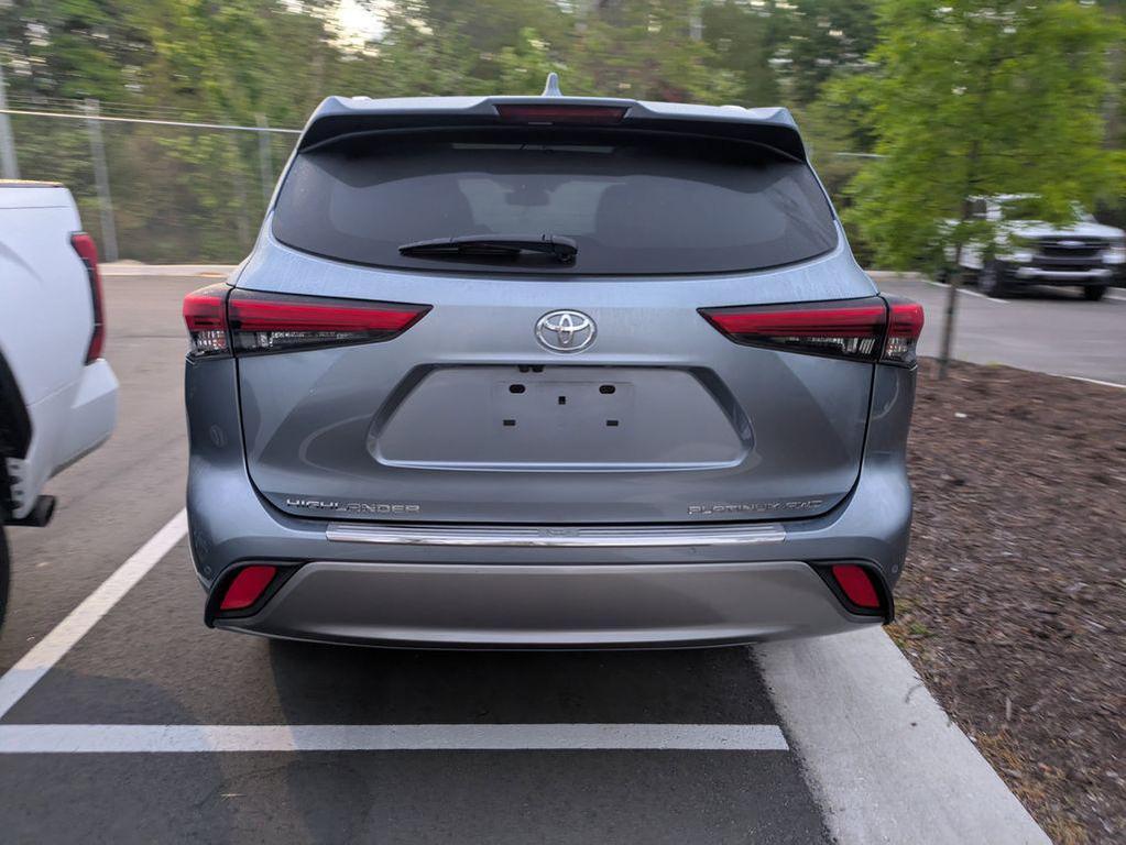 used 2022 Toyota Highlander car, priced at $42,891