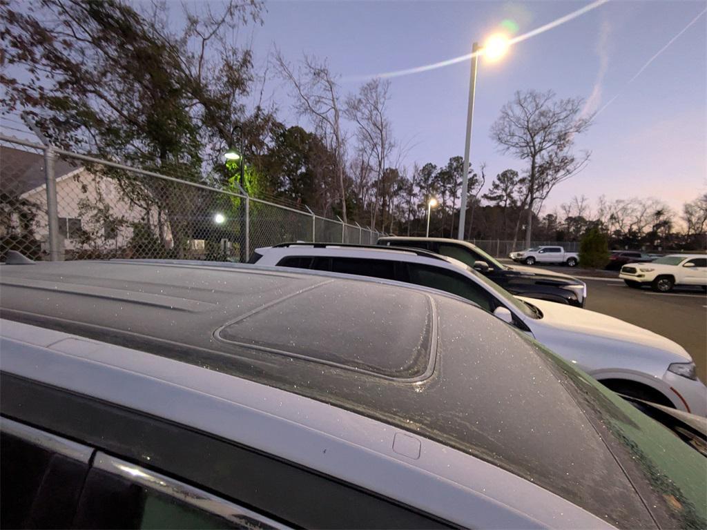 used 2015 Toyota Highlander car, priced at $12,391