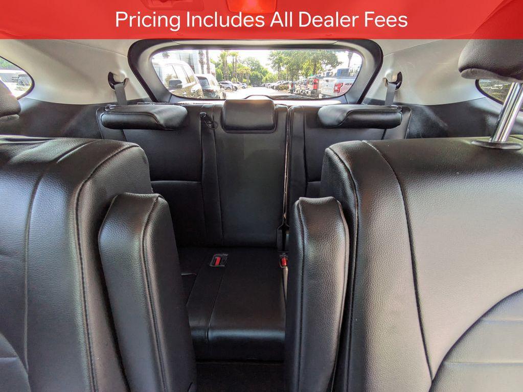used 2023 Toyota Highlander car, priced at $39,071
