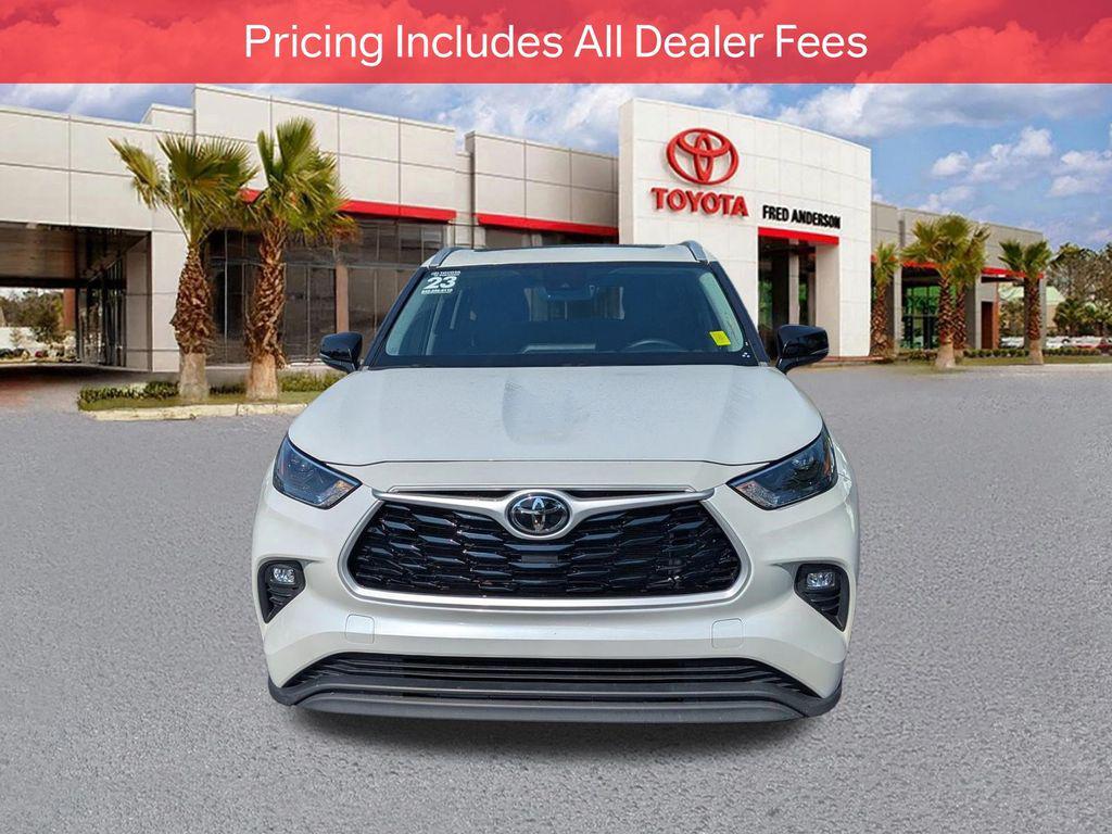 used 2023 Toyota Highlander car, priced at $39,071