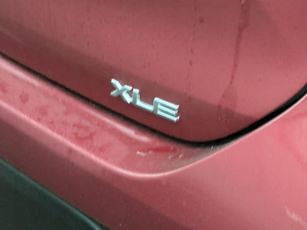 used 2021 Toyota Highlander car, priced at $30,491