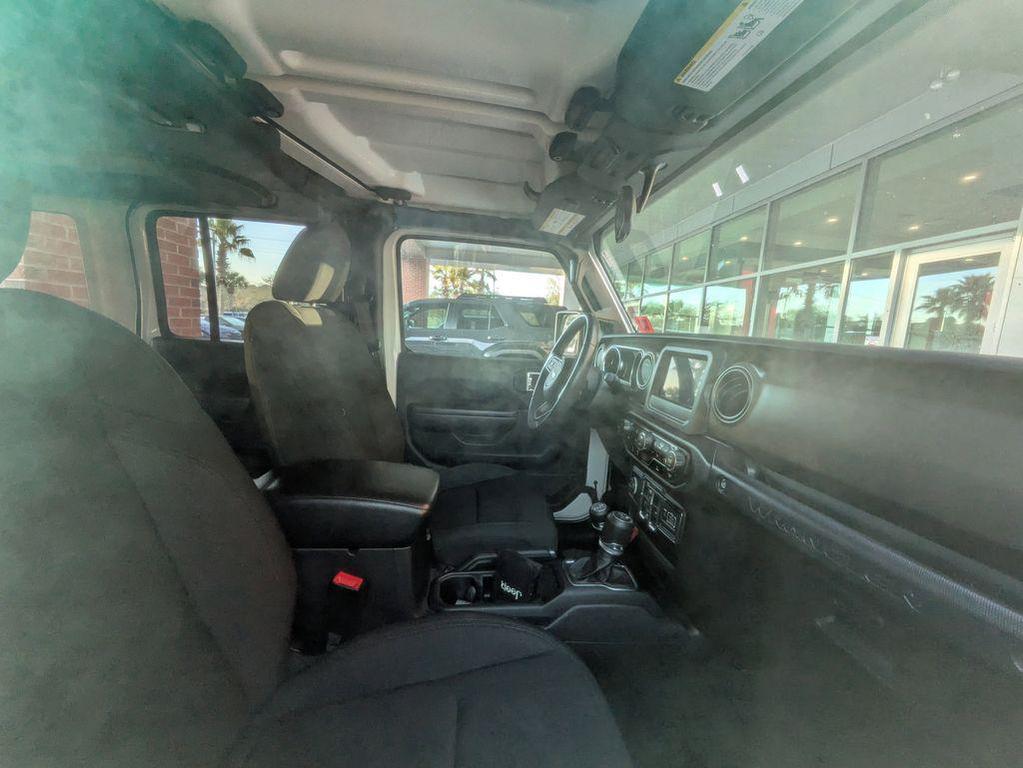 used 2021 Jeep Wrangler Unlimited car, priced at $27,291